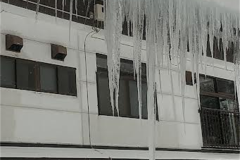 しゃくなげ19号館のつらら