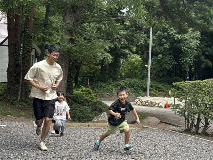 パパと追いかけっこ